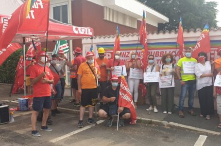 Presidio davanti ad ASM Magenta, LA NUOVA ITALIA scende in campo a fianco dei lavoratori